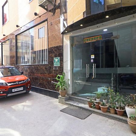 Hotel Paragon Suites 뉴델리 외부 사진